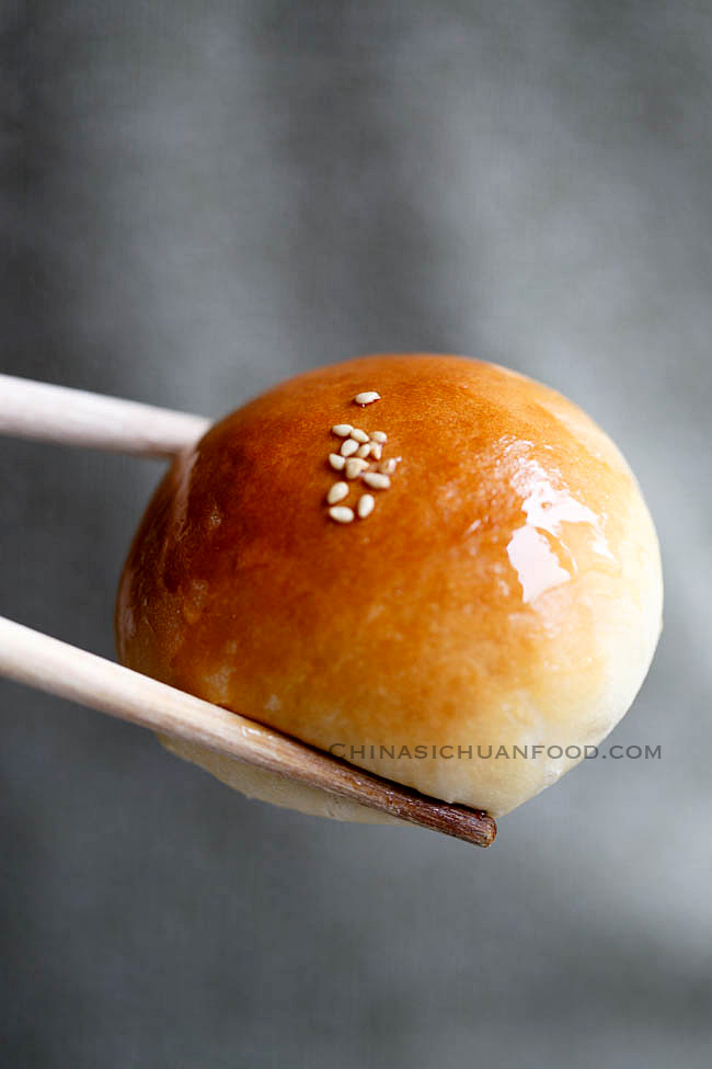 baked char siu bao | chinasichuanfood.com