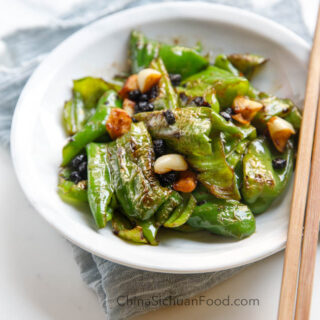 pan-fried peppers with garlic and fermented black beans|chinasichuanfood.com