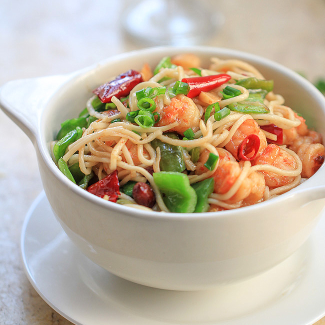 Easy Shrimp Chow Mein