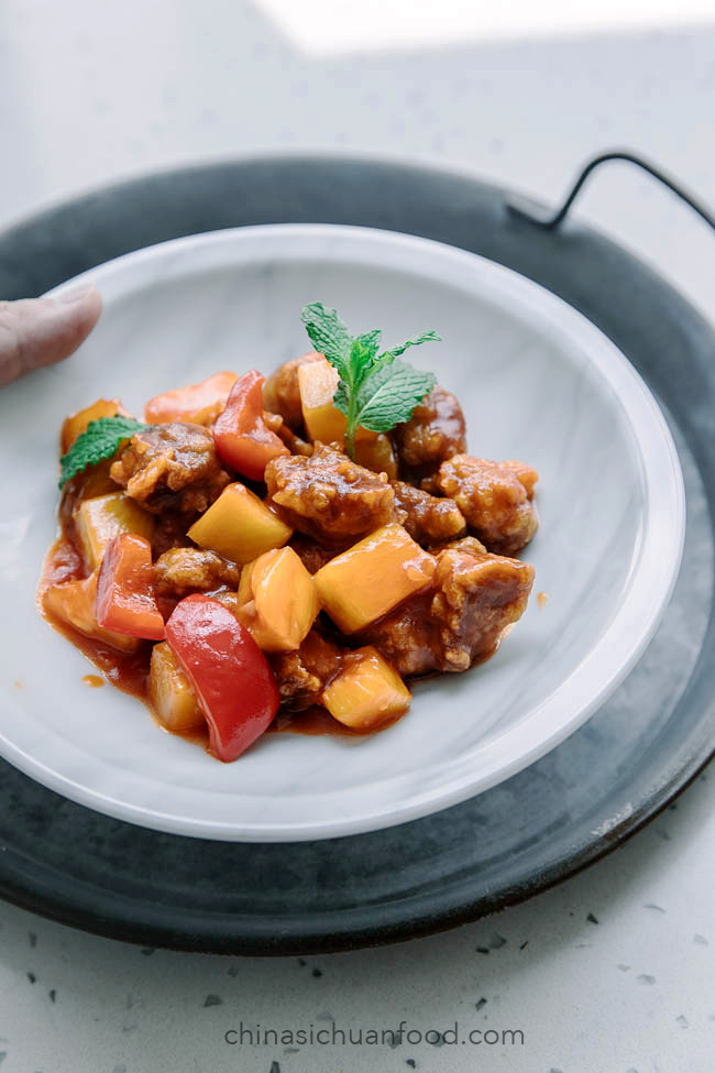 Sweet and Sour Pork with Pineapple–Gulaorou