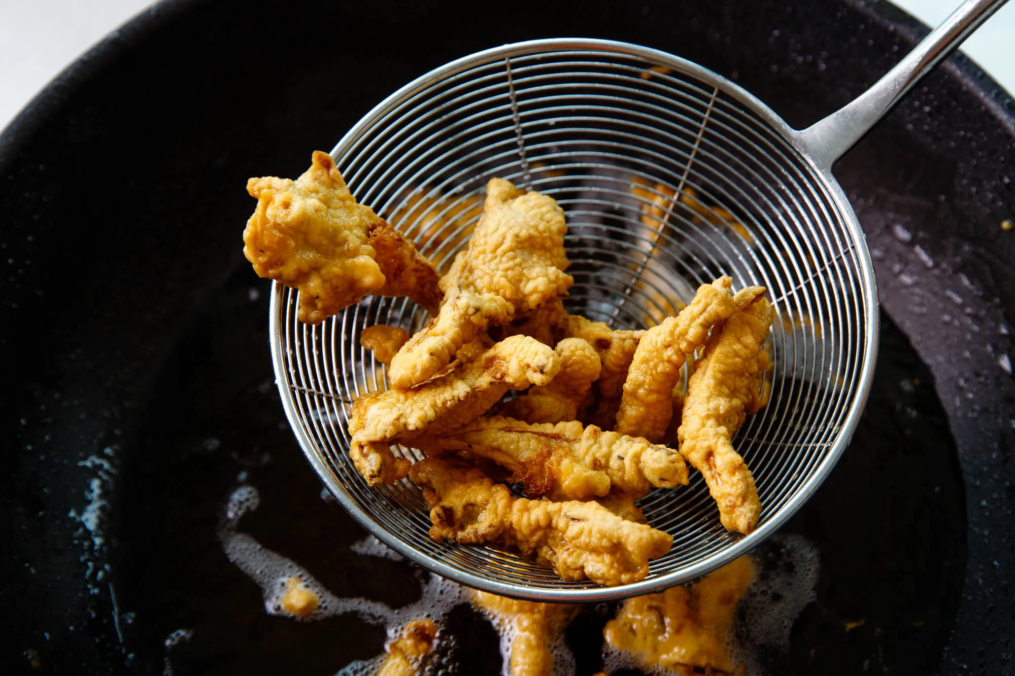 deep-fried oyster mushrooms|chinasichuanfood.com