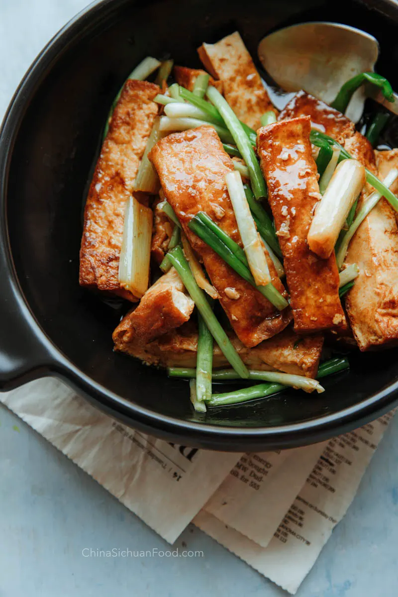 scallion and ginger braised tofu|chinasichuanfood.com