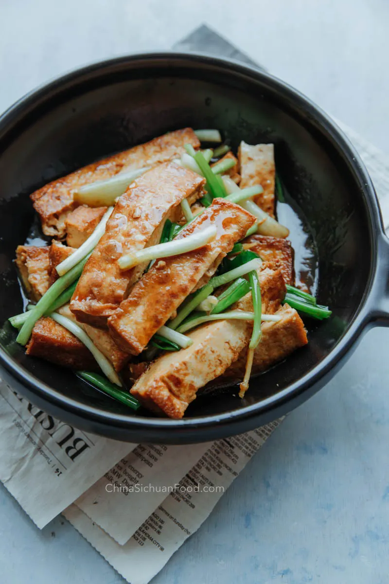 scallion and ginger braised tofu|chinasichuanfood.com