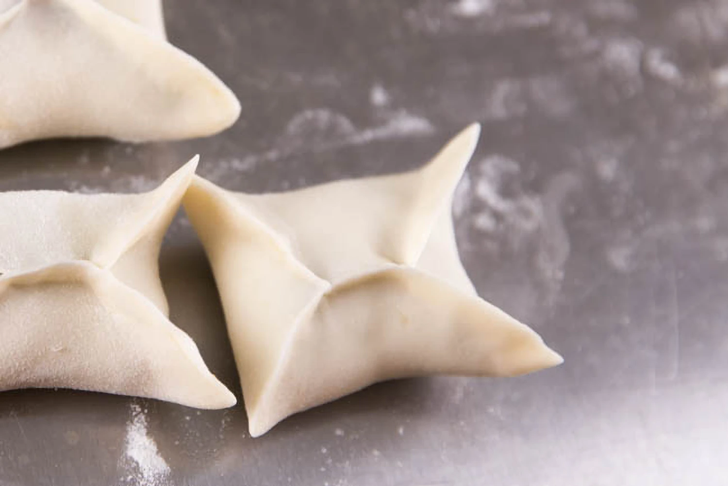 How to Fold Dumplings|chinasichuanfood.com