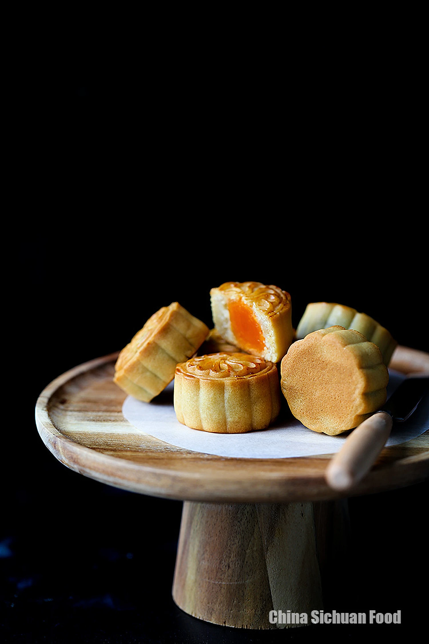 mooncakes after returnning oil｜chinasichuanfood.com